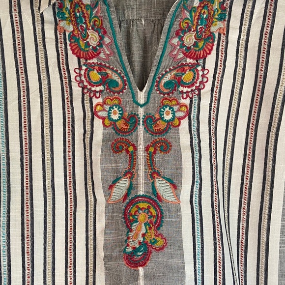 Soft Surroundings Embroidered Tunic
Size XL - Picture 4 of 9